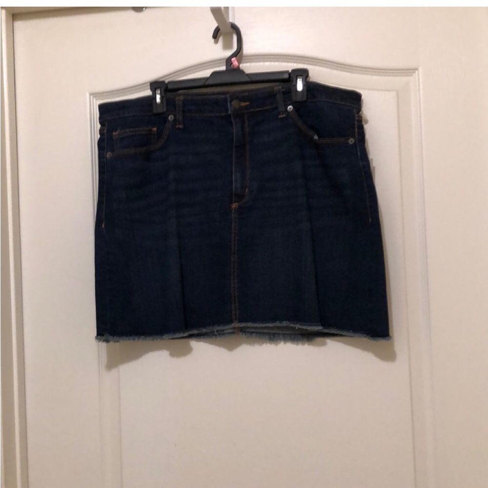 New Universal Thread Denim Skirt